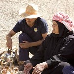 Accueil chaleureux chez les Bédouins. הכנסת אורחים בדואית